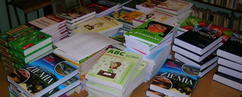 Zakup nowości wydawniczych do partnerskich bibliotek szkolnych 